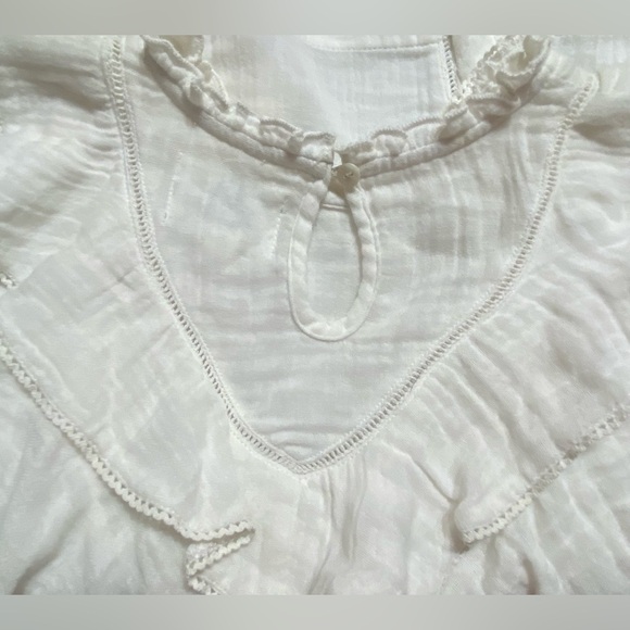dRA Flutter Sleeve Eyelet Detail Blouse Size Small in White - Picture 3 of 5